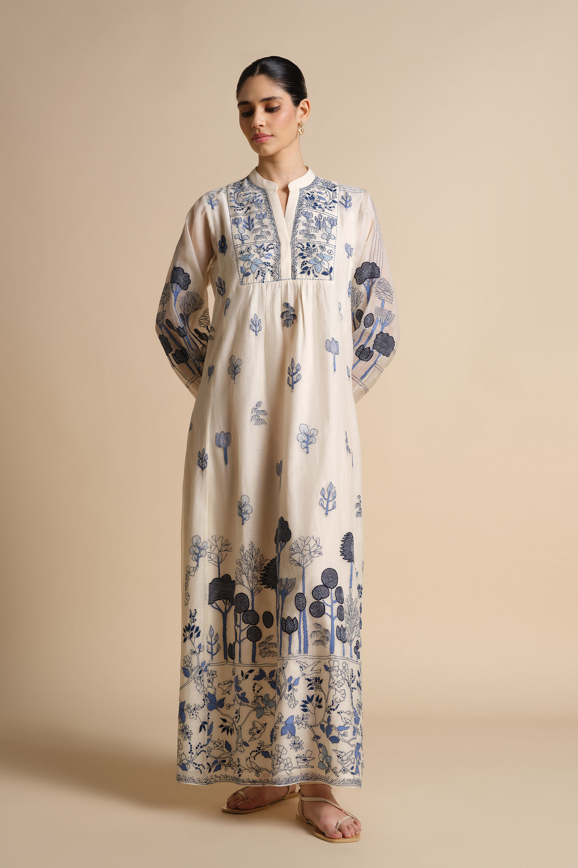 Peregrine Hand-embroidered Kantha Mul Kaftan - Ivory